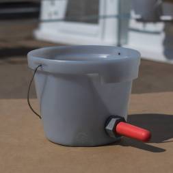 Ведро пластиковое для выпойки телят, 5 л [6366]